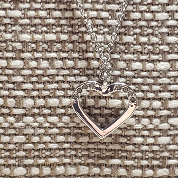 Stunning Swarovski Heart Motif Crystal Silver Plated Pendant - Picture 1 of 9